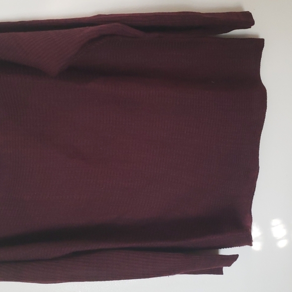 Amazon off shoulder red long sleeve sweater, women's size large - Picture 3 of 6